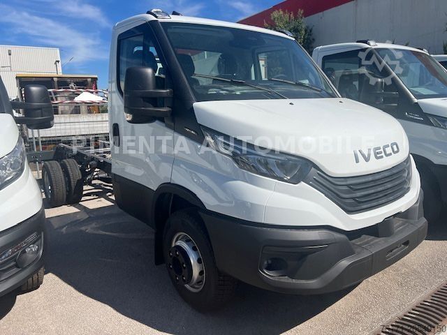 Transporter Fahrgestell IVECO Daily 50C18A8 CHASSIS AUTOM LED KLIMA RFK ACC