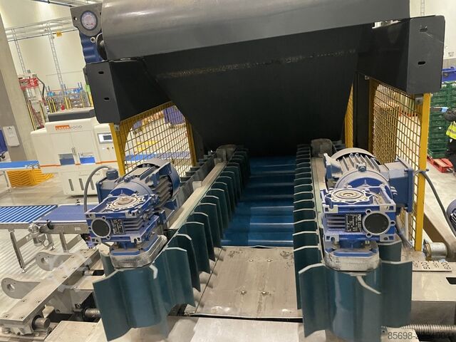 Tarend RCD rotating box unloader for fruit in boxes of 40 - 60 cm wide TAREND RCD