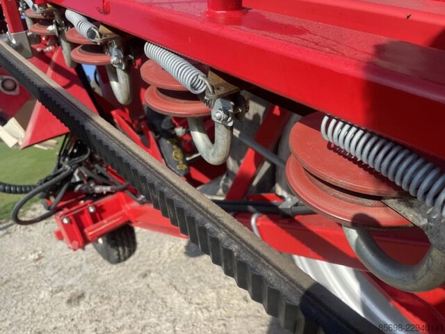 Simon S3B carrot harvester tractor-mounted, single-row with hopper SIMON S3B