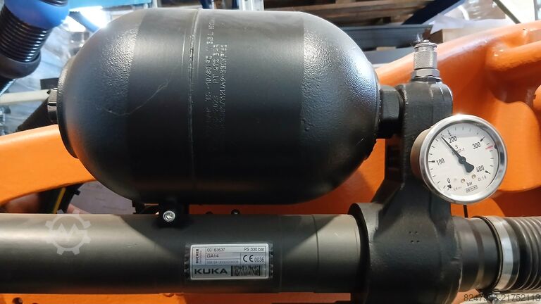 Industrial robot KUKA KR 180 R3500 ultra K / FLR