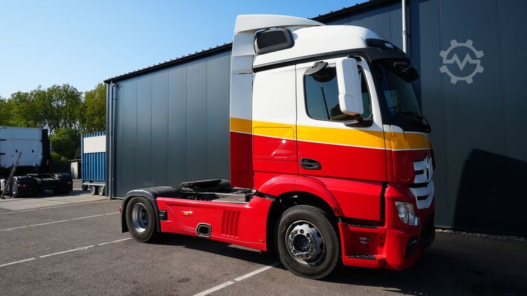 Standard-SZM Mercedes-Benz Actros 1942 tractor unit