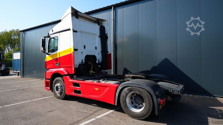 Standard-SZM Mercedes-Benz Actros 1942 tractor unit