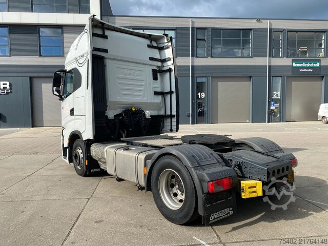 Standard tractor Iveco S-WAY 490 / Intarder / 2x Tank