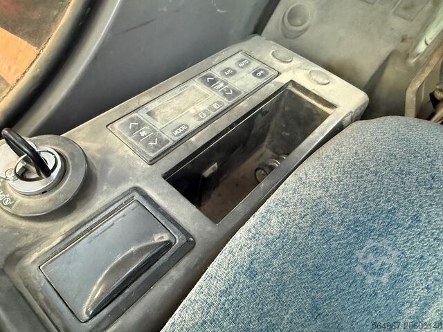 Crawler excavators Hitachi ZX240 Klima SW ISUZU ENGINE