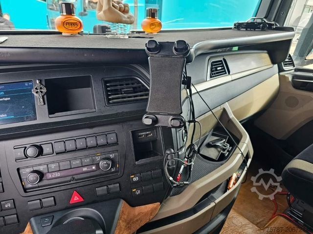 Standard tractor unit MAN 18.470 TGX,2 Kreis-Hydraulik,Retrader,20.500 Kg