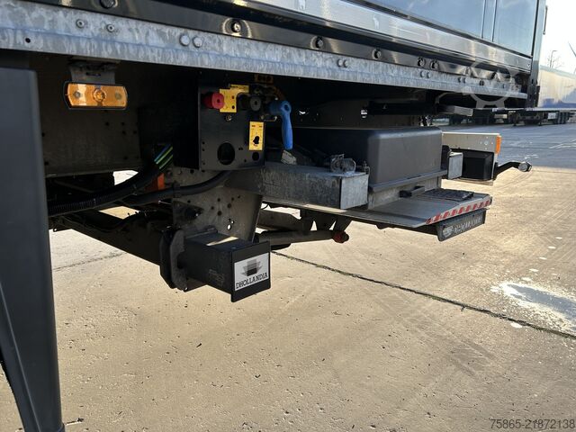 Box body Schmitz Cargobull SCB S2 / Box / Laadklep / Accu Pack / APK TUV 1...
