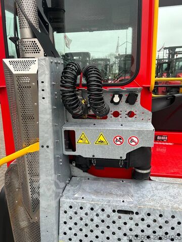 Terminal tractor Terberg YT 223 4x2 aangedreven terminal trekker