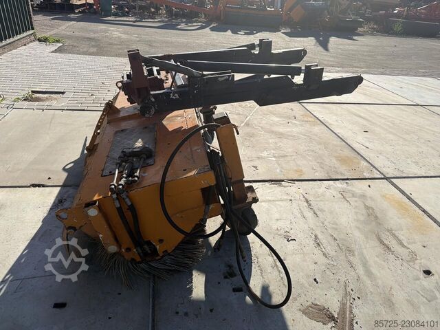 Sweeper brush  