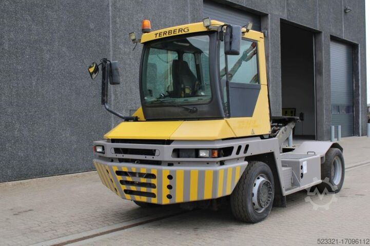 Terminal Tractor Terberg RT222