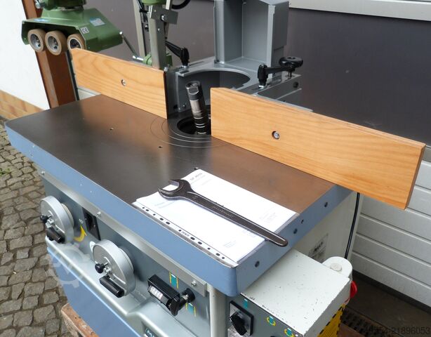 Swivel milling machine swivel spindle milling machine milling machine MAKA GRIGGIO mit Lieferung nach D u EU Typ SF 4510 mit Vorschub HAFFNER