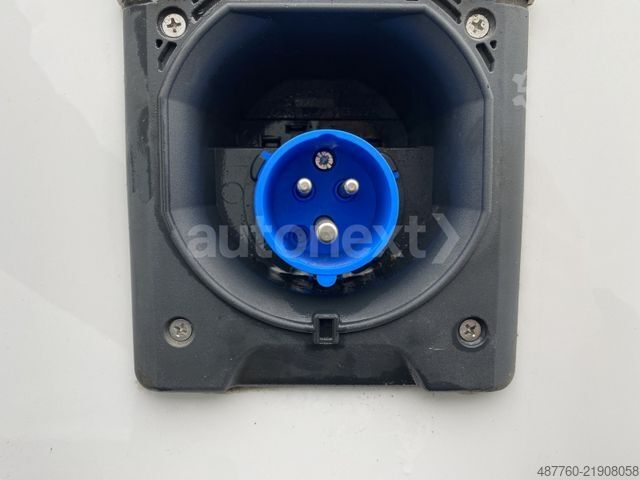 Refrigerator body van VOLKSWAGEN Crafter 35 *MAXI+FRISCHDIENST* 1.HAND+NAVI (4601