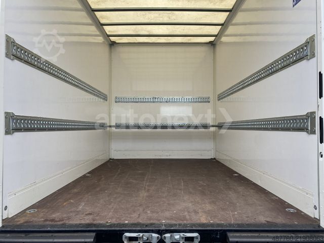 Box van VOLKSWAGEN Crafter 35 *AHK 3,5t* 1.HAND+KAMERA+NAVI (1421)