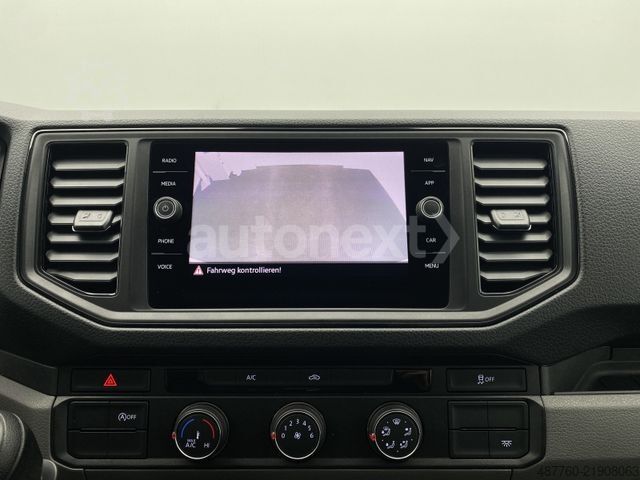 Box van VOLKSWAGEN Crafter 35 *AHK 3,5t* 1.HAND+KAMERA+NAVI (1421)