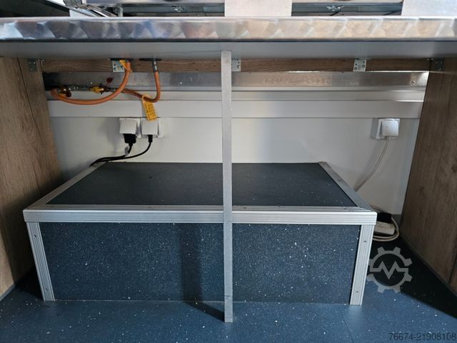 Van RENAULT Master 2,3 Diesel Foodtruck Danstep "DRIVEON"