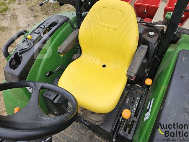 Traktor John Deere 4049 M