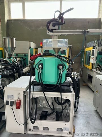 Injection molding machine Arburg 470C 1500-400