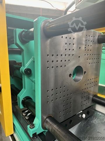 Injection molding machine Arburg 470C 1500-400