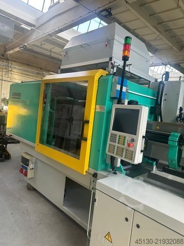Injection molding machine Arburg 520H 1500-800 e²