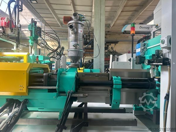 Injection molding machine Arburg 520H 1500-800 e²