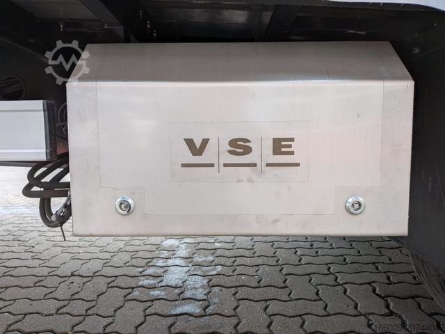 Open semitrailer with tarp  Wiese Gabelstaplertransporter mit Rampe