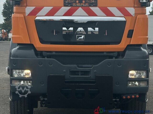Three-sided tipper truck MAN 18.320 4x4 Atlas Kran + Winterdienstausstattung