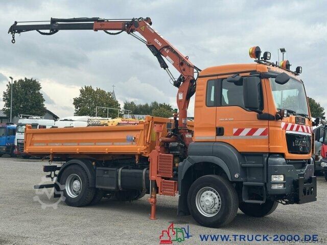 Three-sided tipper truck MAN 18.320 4x4 Atlas Kran + Winterdienstausstattung