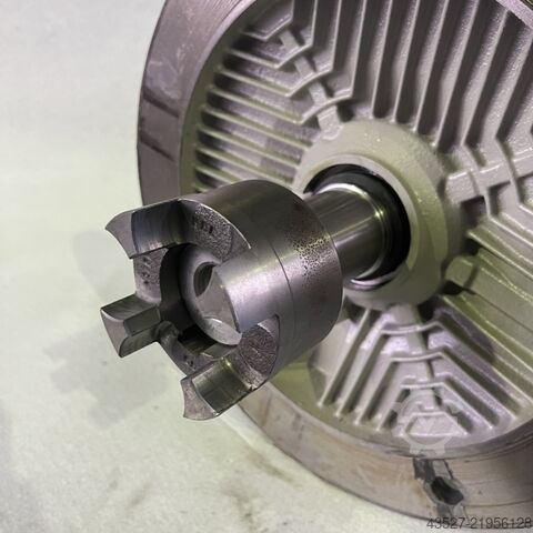 Motor SIEMENS 1LE1501-2AB63-4FA4