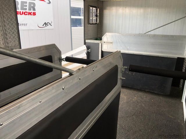 Livestock transporter IVECO M752 3-4 Pferde kl. Wohnung.