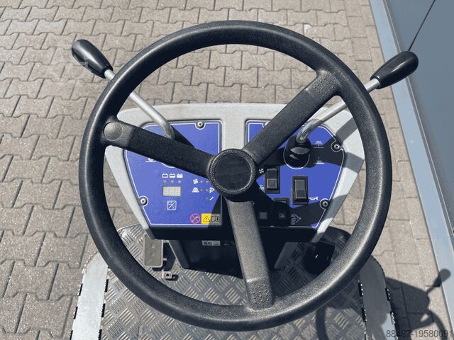 Sweeper Nilfisk SW4000