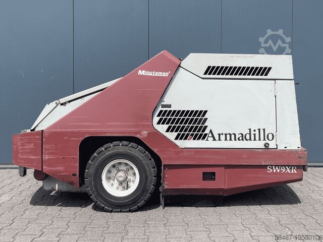 Sweeper Powerboss Armadillo 9XR
