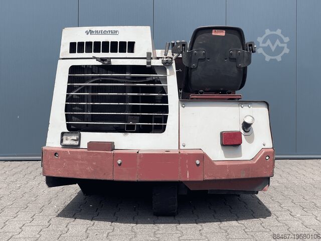 Sweeper Powerboss Armadillo 9XR