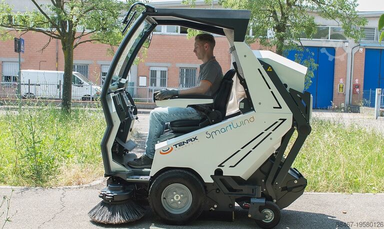 Street sweeper Tenax SmartWind