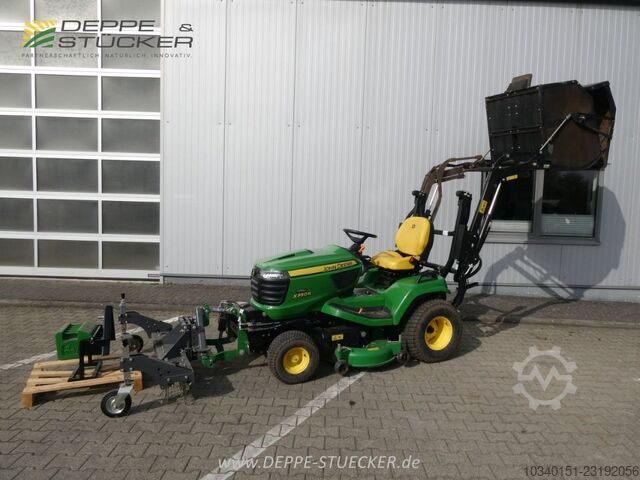 John Deere X950R mit Anbaugeräten John Deere X950R mit Anbaugeräten