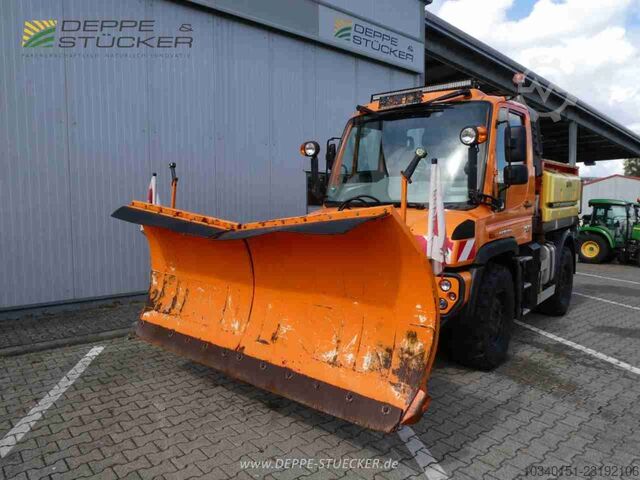 Mercedes-Benz Unimog U318 mit Schild+Streuer Mercedes-Benz Unimog U318 mit Schild+Streuer