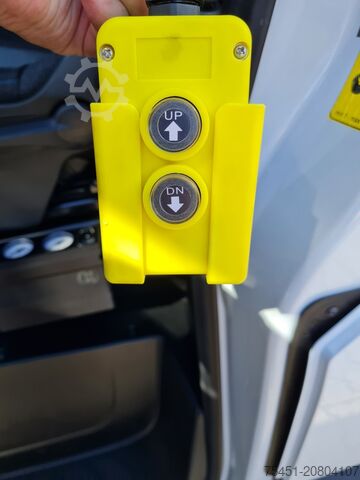 Pritschenwagen Renault Master 35 Pritsche Kipper AHK 3,5to LUFTFEDERUNG