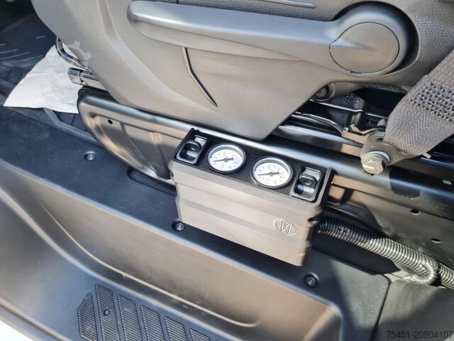 Pritschenwagen Renault Master 35 Pritsche Kipper AHK 3,5to LUFTFEDERUNG