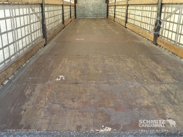 Open semitrailer with tarp Schmitz Cargobull Semitrailer Curtainsider Standard