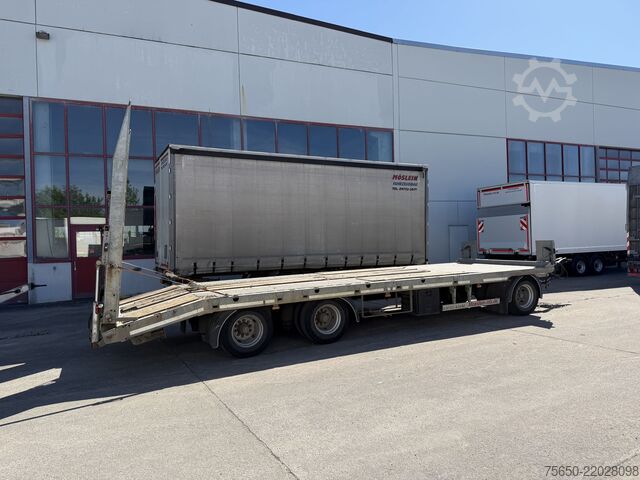 Low loader trailer Möslein TO 3 Schwebheim  3 Achs Tieflader Plato