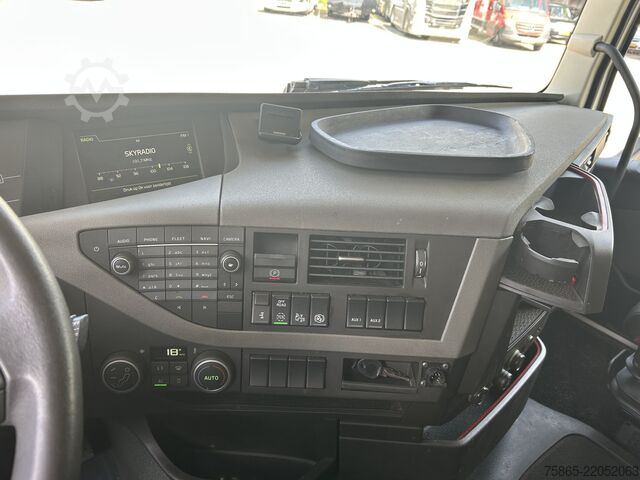 Standard tractor Volvo FH 460 Globetrotter / 771 dkm / Tacho V2 / 2 Ta...