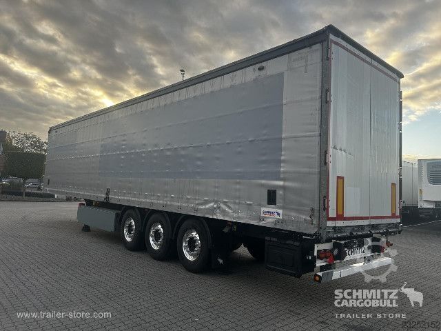 Auflieger mit Pritsche & Plane Schmitz Cargobull Curtainsider Standard Getränke