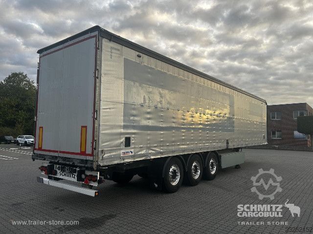 Auflieger mit Pritsche & Plane Schmitz Cargobull Curtainsider Standard Getränke
