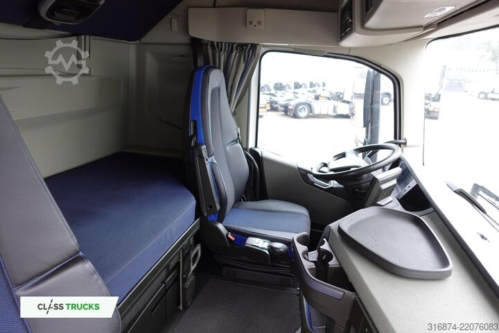 Standard tractor unit VOLVO FH 460 Globetrotter XL i-Save