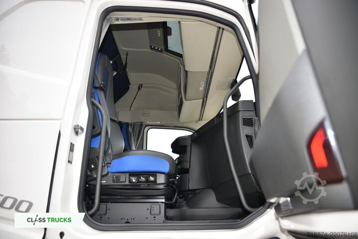Standard tractor unit VOLVO FH 500 Globetrotter XL I-ParkCool ACC