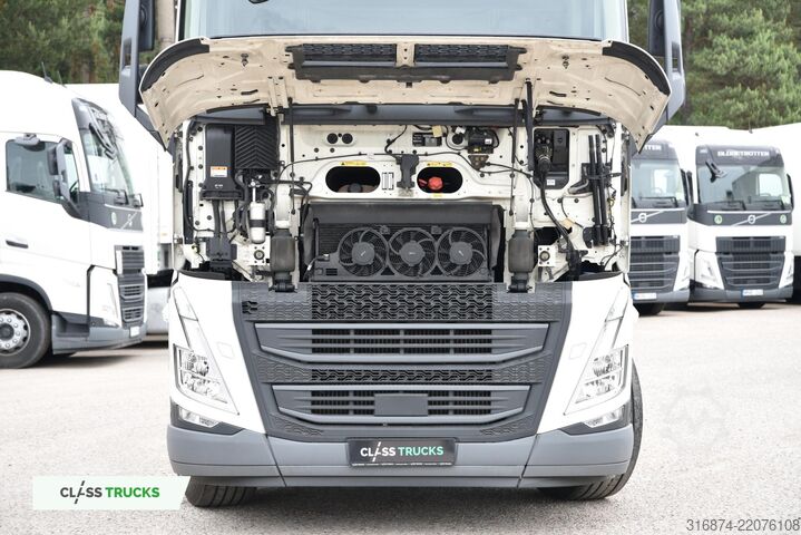 Standard tractor unit VOLVO FH 500 Globetrotter XL I-ParkCool ACC