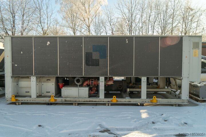 Chiller Used Aircooled chiller CLIMAVENETA FX FC NG SL T+ S 2702 642 KW 2013 yom