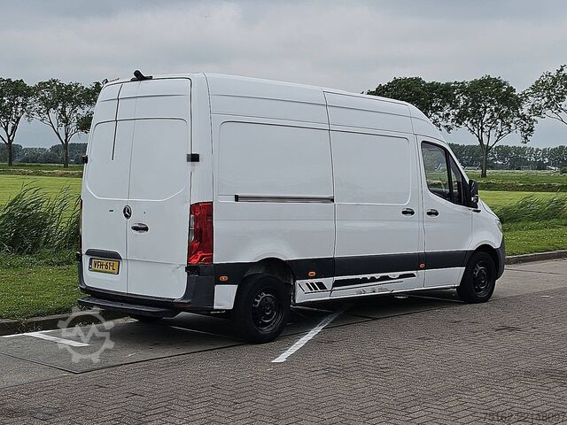 High-roof van MERCEDES-BENZ SPRINTER