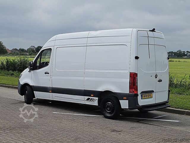 High-roof van MERCEDES-BENZ SPRINTER