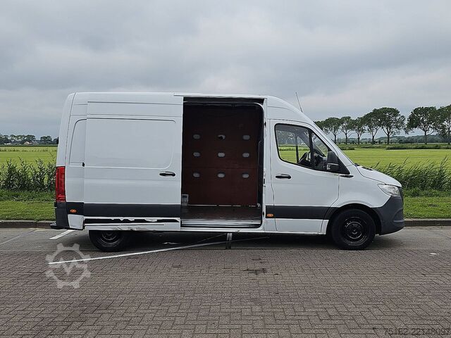 High-roof van MERCEDES-BENZ SPRINTER