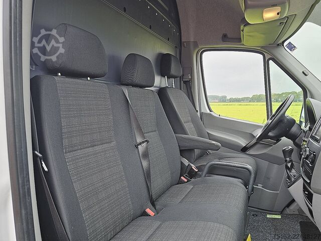 High-roof van MERCEDES-BENZ SPRINTER 311