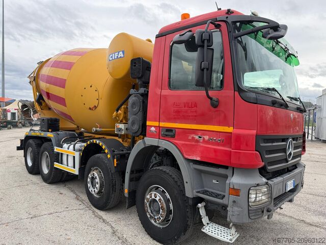 Concrete mixer truck Mercedes-Benz Actros 4141